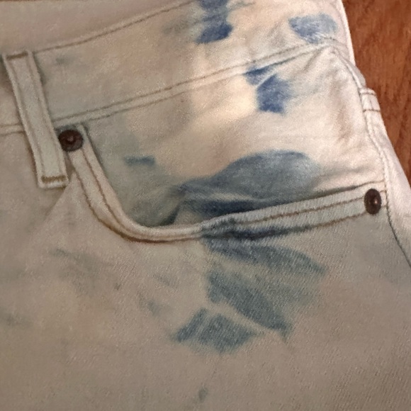 Vintage 90s Levi’s 501 red tab up cycled with the unique at home bleach pattern - Picture 3 of 10